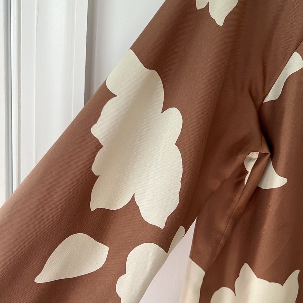 Theory: Petal Silk Puff Sleeve Blouse. Size M, Bright Camel - Picture 8 of 16